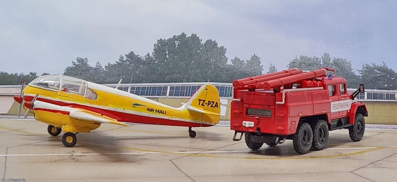 ZIL-131 AA-40 / TLF24, Aero Ae-145 Air Mali